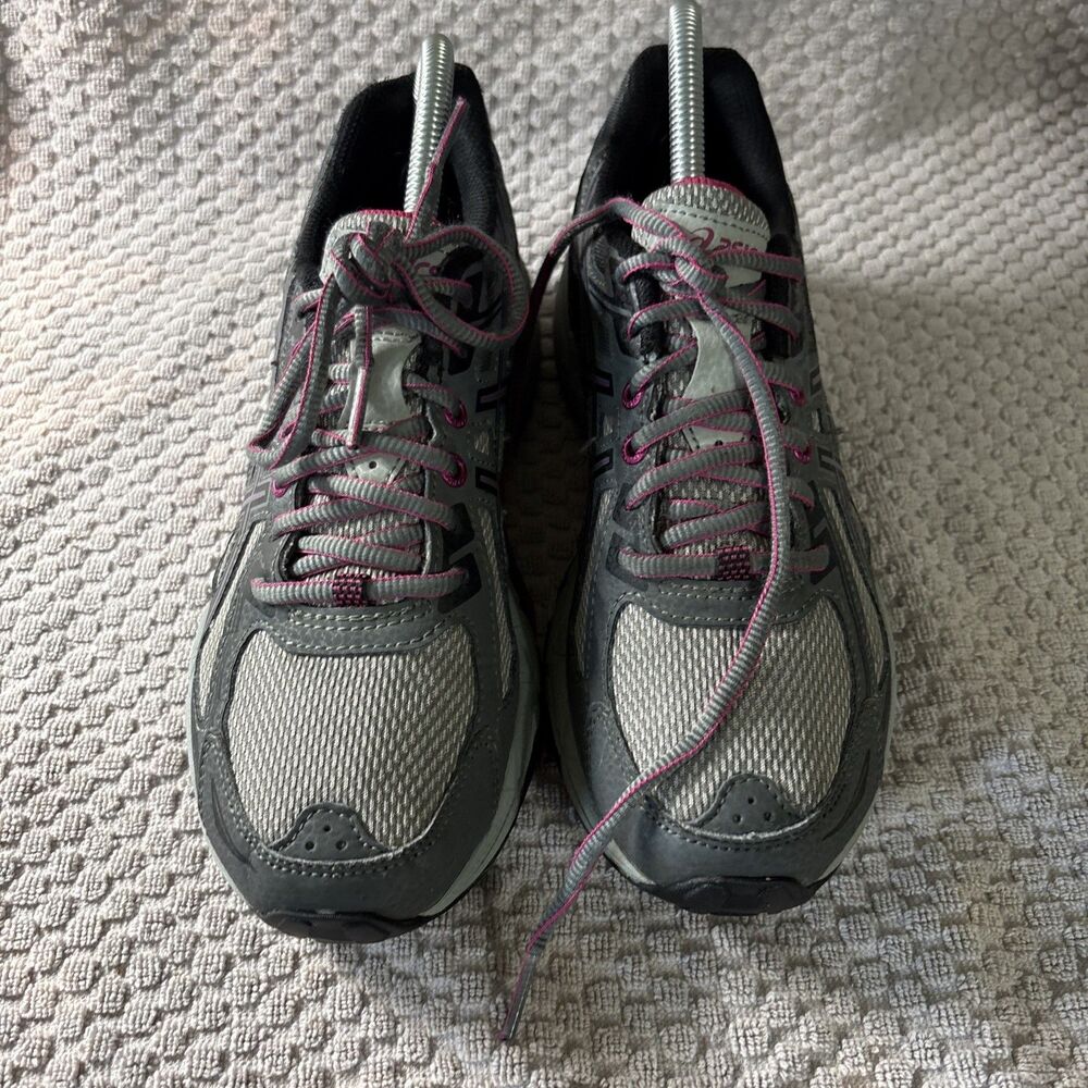 ASICS Women’s Asics Gel Venture 6 Grey W/Pink Accents Size 7